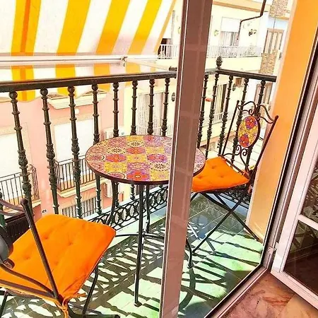 Lägenhet Centrico Apartamento Con Vistas Al Mar Y Terraza A 20m Playa Fuengirola